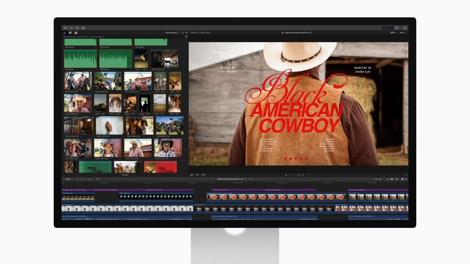 Mac mini s čipom M6 a displejom, na ktorom beží Final Cut Pro