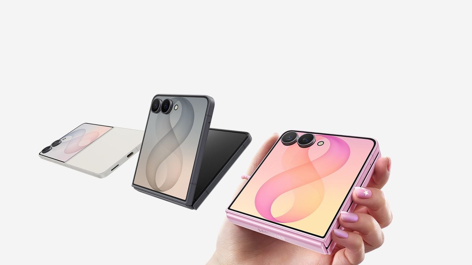 Tri telefóny Samsung Galaxy Z Flip v bielej, čiernej a ružovej farbe, kryté displeje