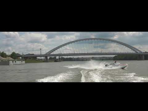 Vyhliadková plavba motorovým člnom po Dunaji